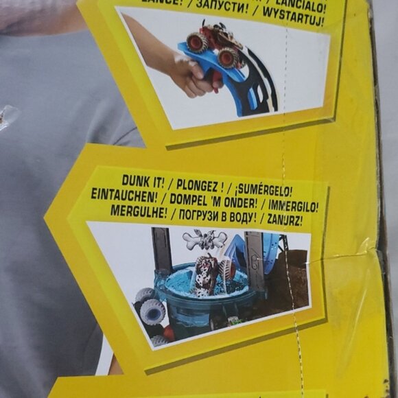 Monster Jam Mud Masters Dunk Tank Playset- New Never Used - Picture 14 of 15